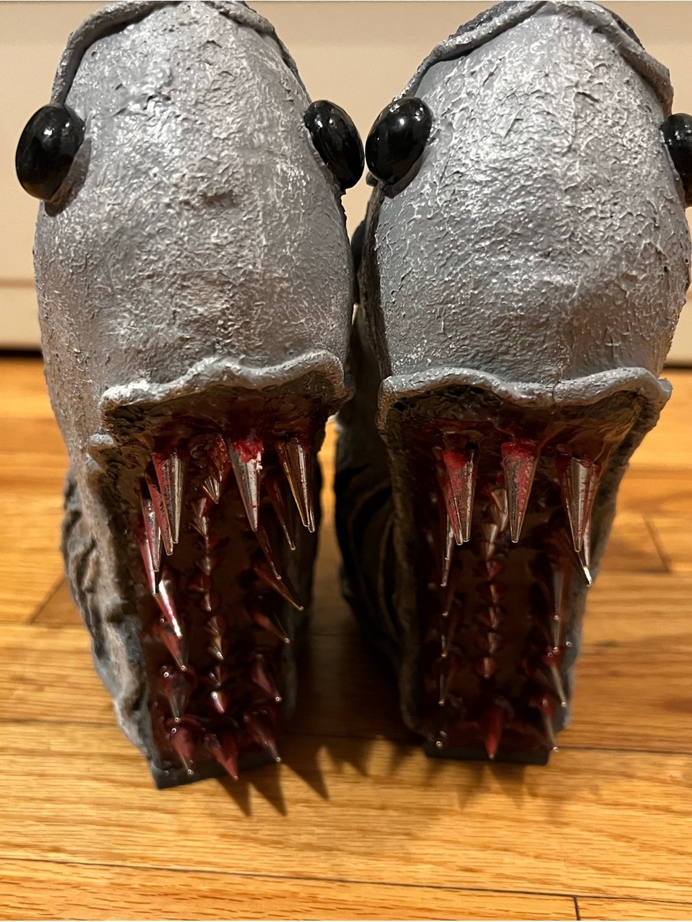 RARE Unique Shark Heelless Horror Custom Heels, size 5-6 - Picture 3 of 6